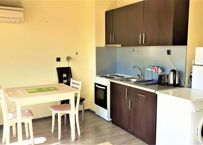 Sunny Days - Park * Сандански